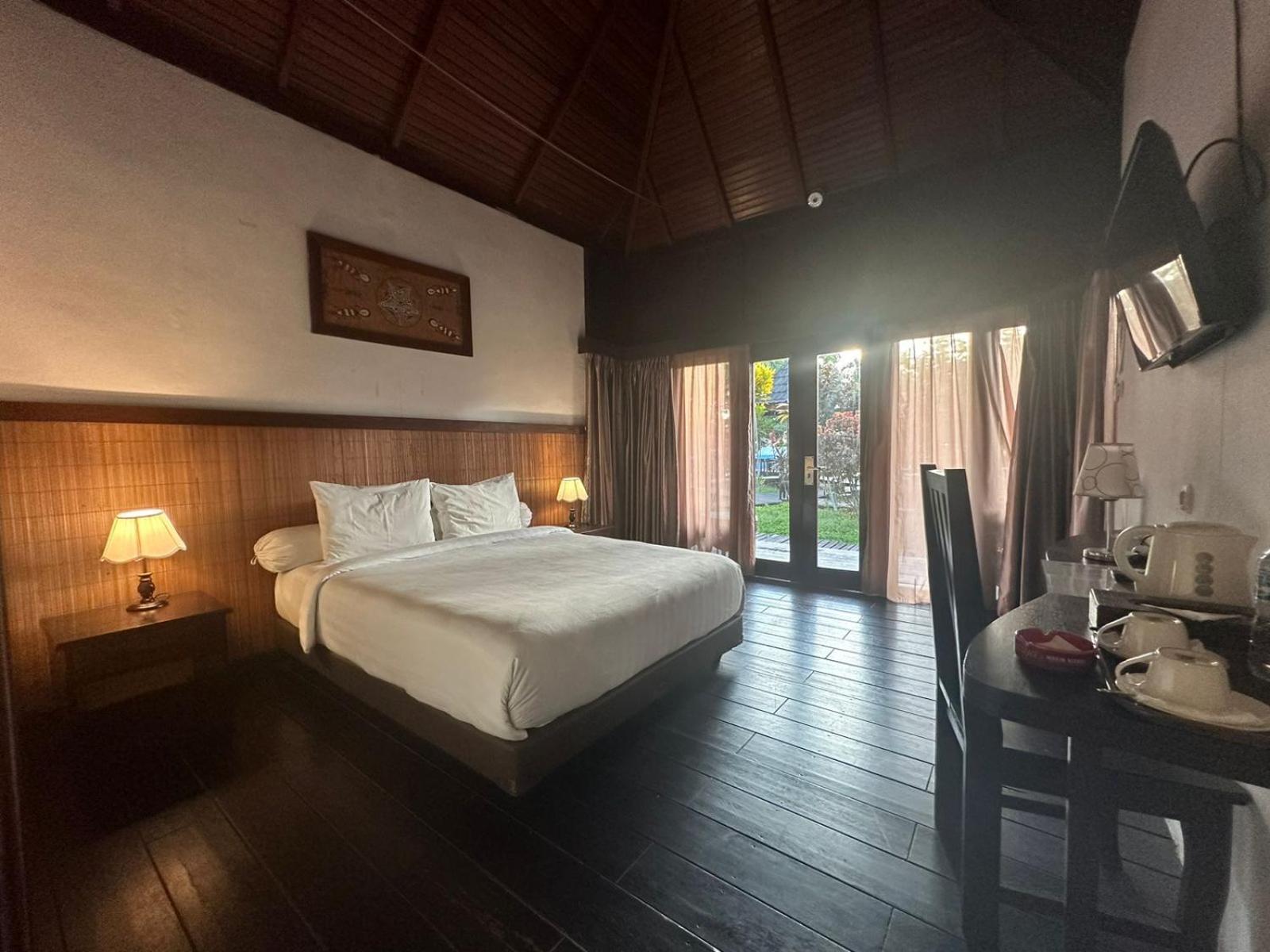 Kasuari Valley Beach Resort Sorong Eksteriør bilde
