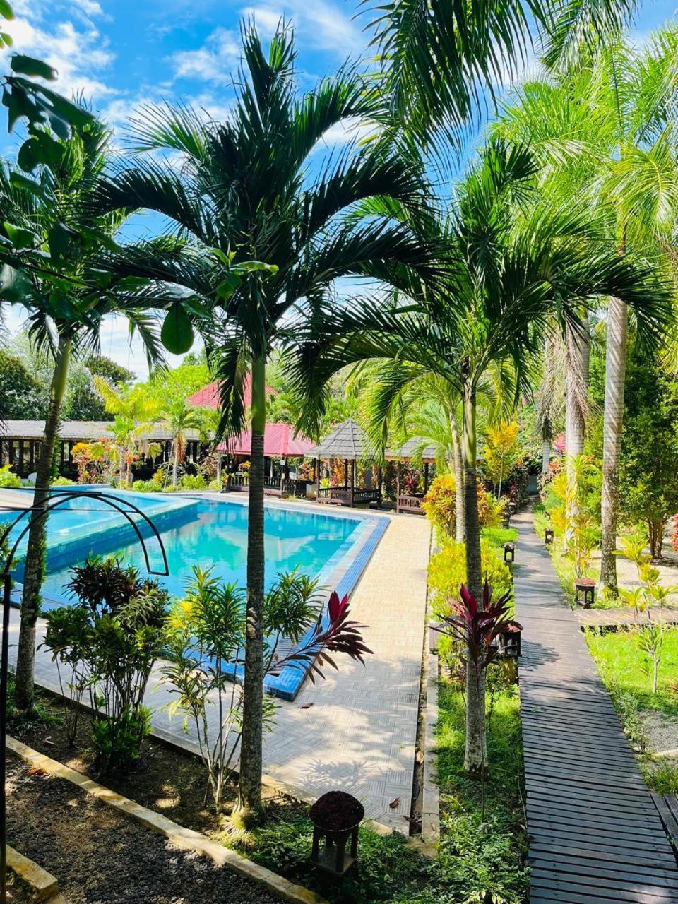 Kasuari Valley Beach Resort Sorong Eksteriør bilde