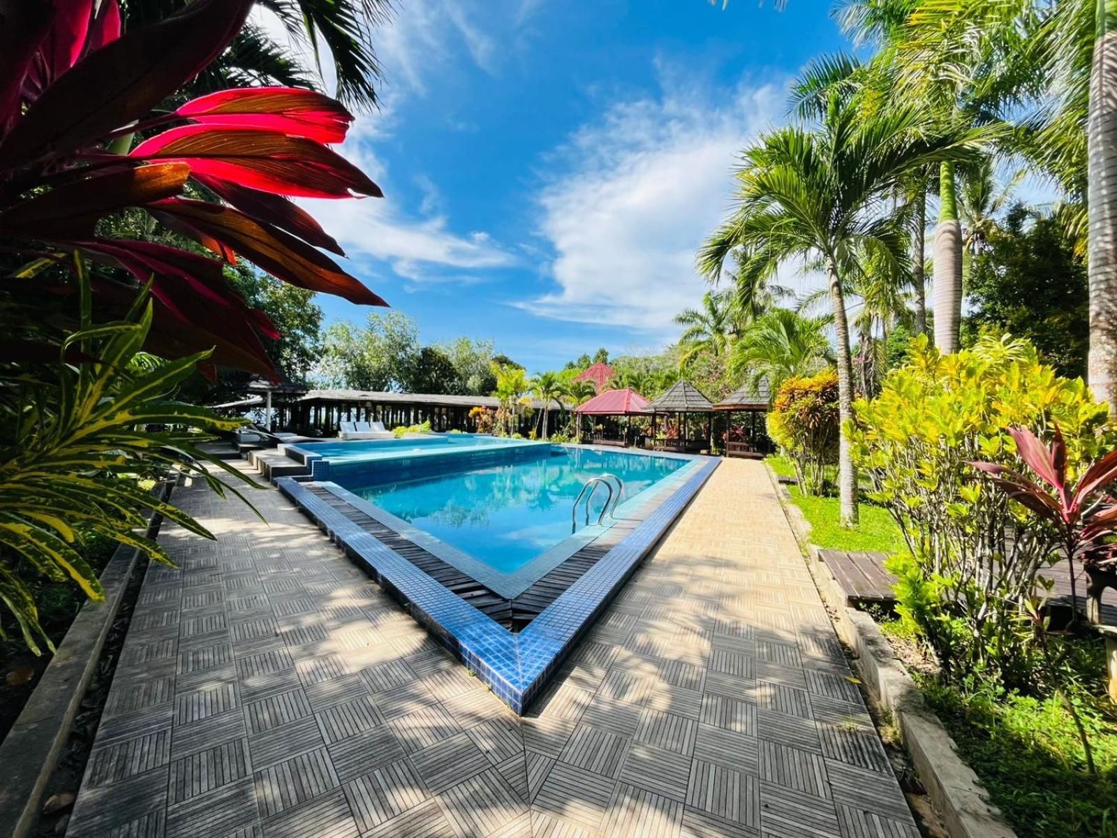 Kasuari Valley Beach Resort Sorong Eksteriør bilde