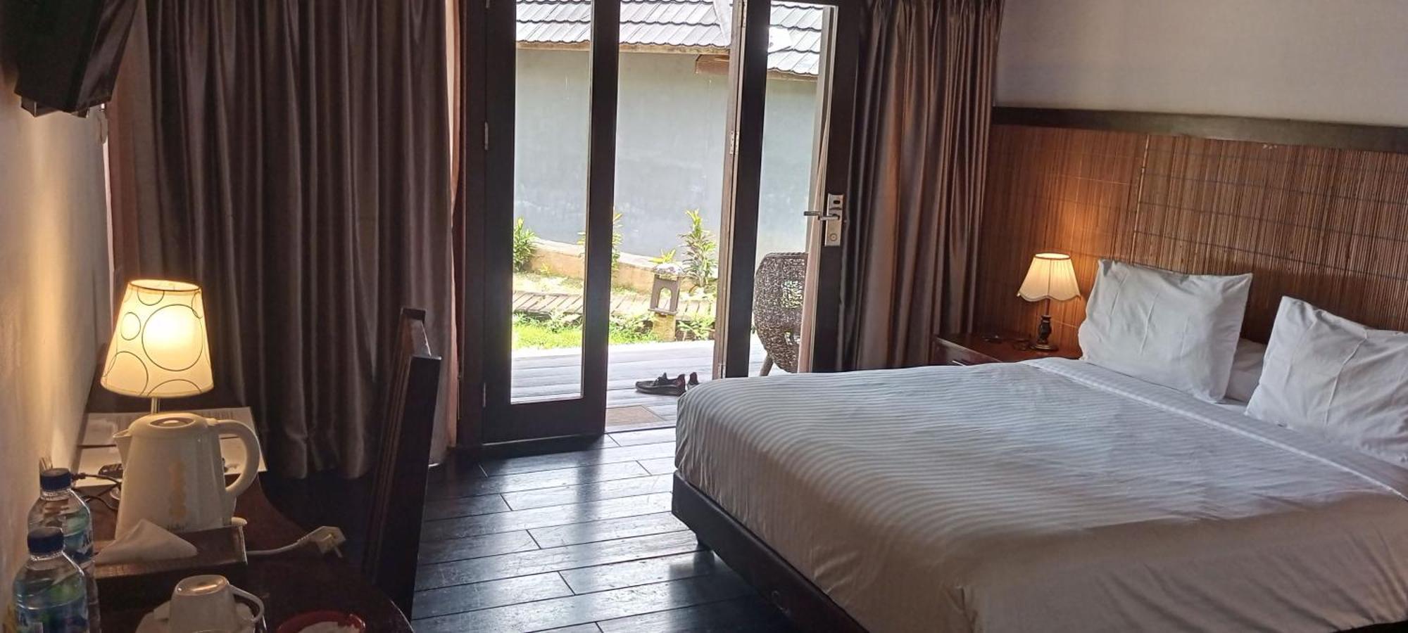 Kasuari Valley Beach Resort Sorong Eksteriør bilde