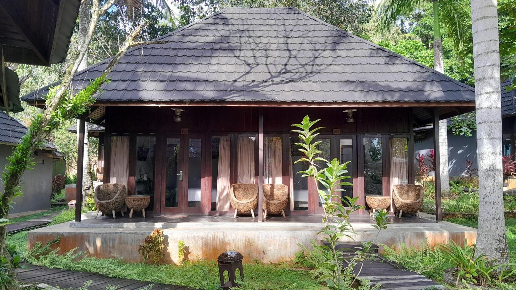 Kasuari Valley Beach Resort Sorong Eksteriør bilde